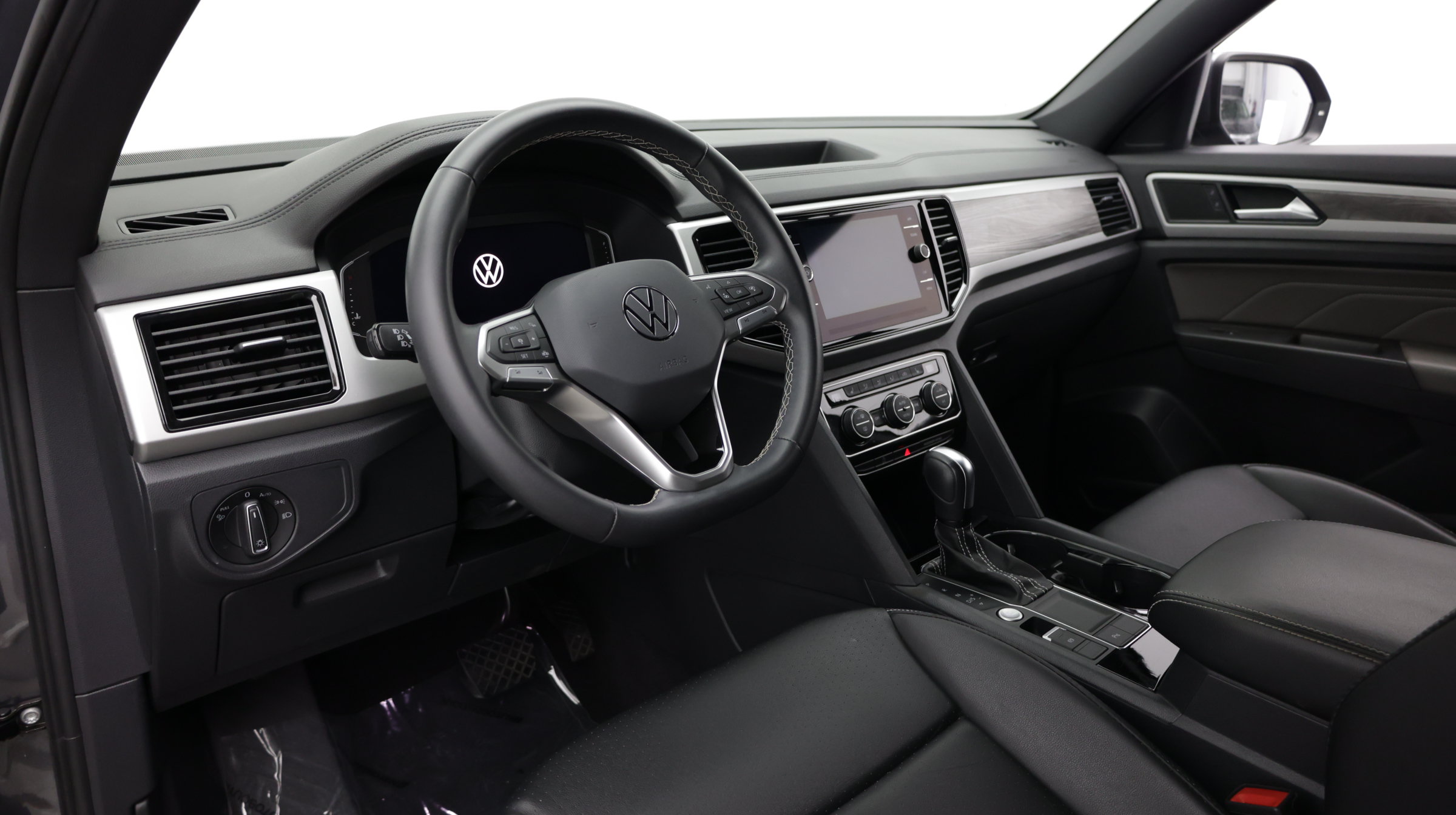 Used 2023 Volkswagen Atlas Cross Sport SE FWD image 11