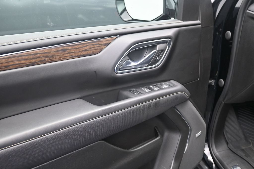 Used 2023 Chevrolet Tahoe Premier RWD image 17