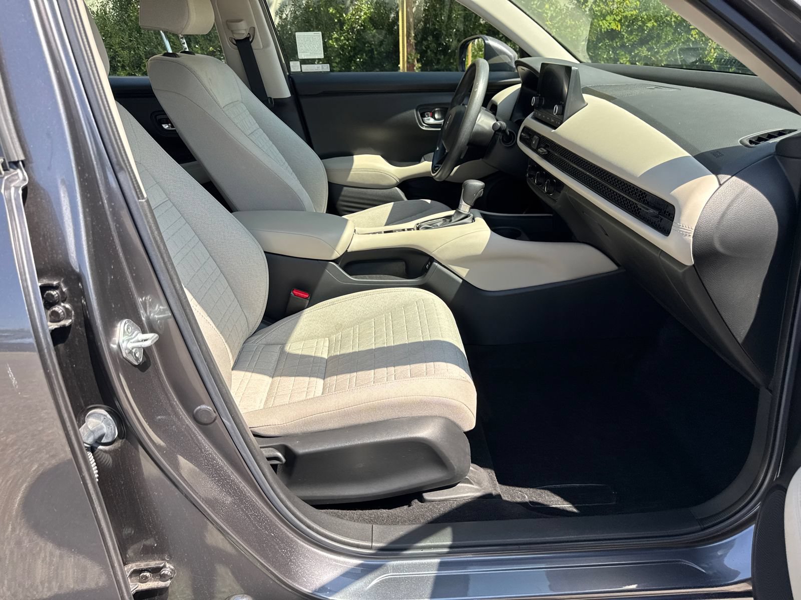 Used 2023 Honda HR-V LX image 13