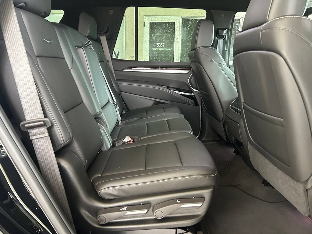 Used 2026 Cadillac Escalade 4WD image 28