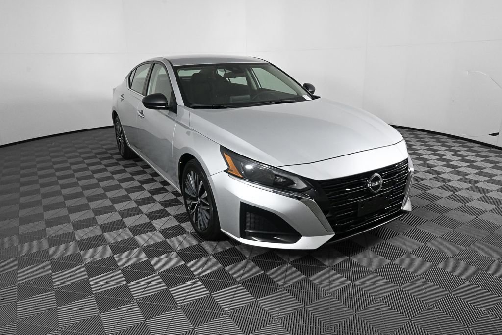 Used 2024 Nissan Altima 2.5 SV image 22