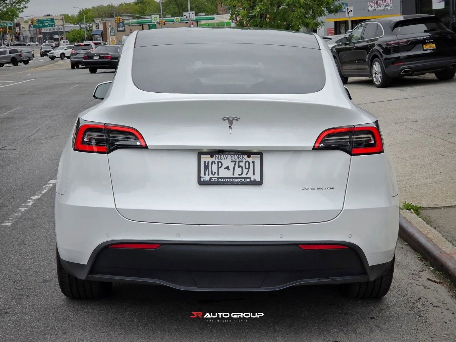 Used 2021 Tesla Model Y Long Range AWD/4WD image 8