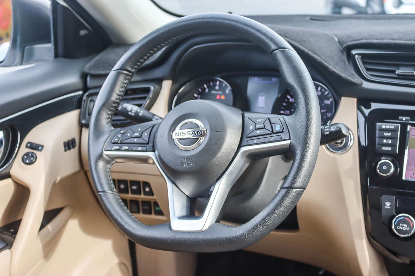 Used 2020 Nissan Rogue SL image 14