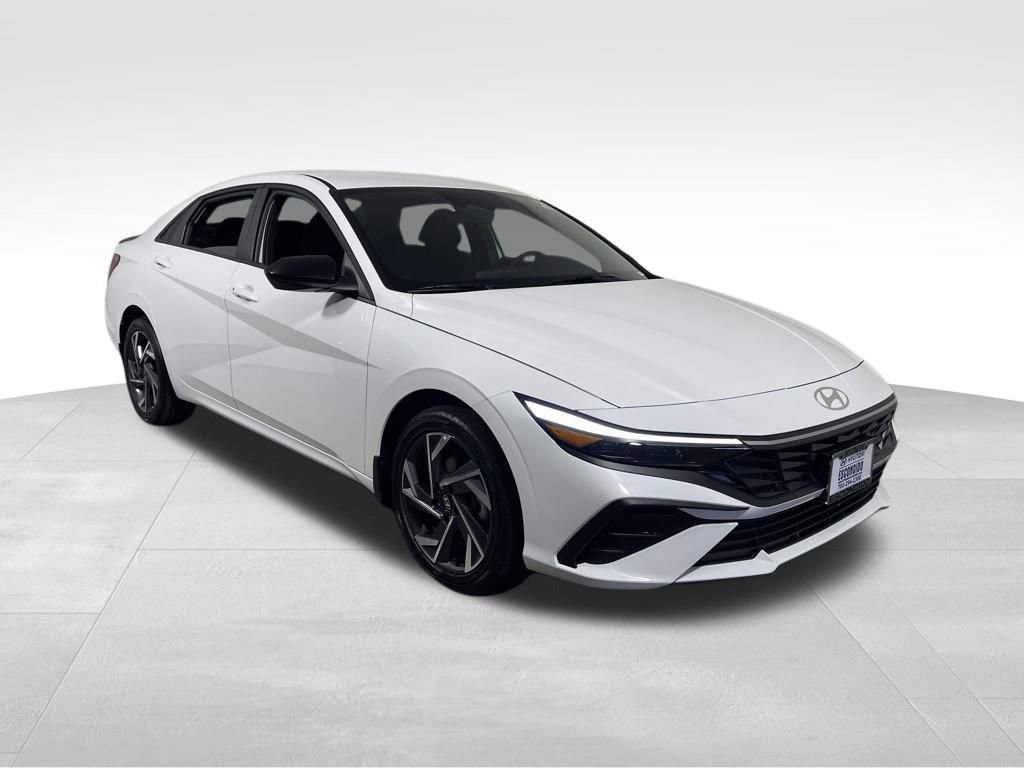 New 2025 Hyundai Elantra SEL image 7