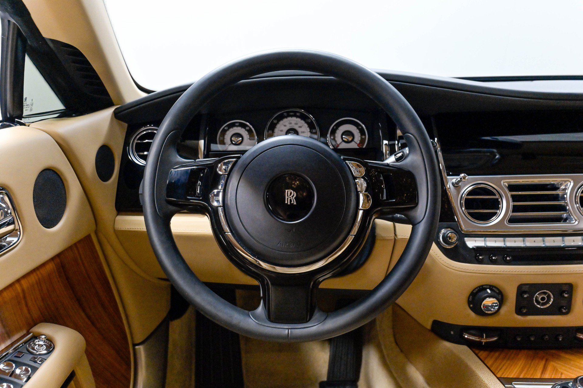 Used 2014 Rolls-Royce Wraith RWD image 36