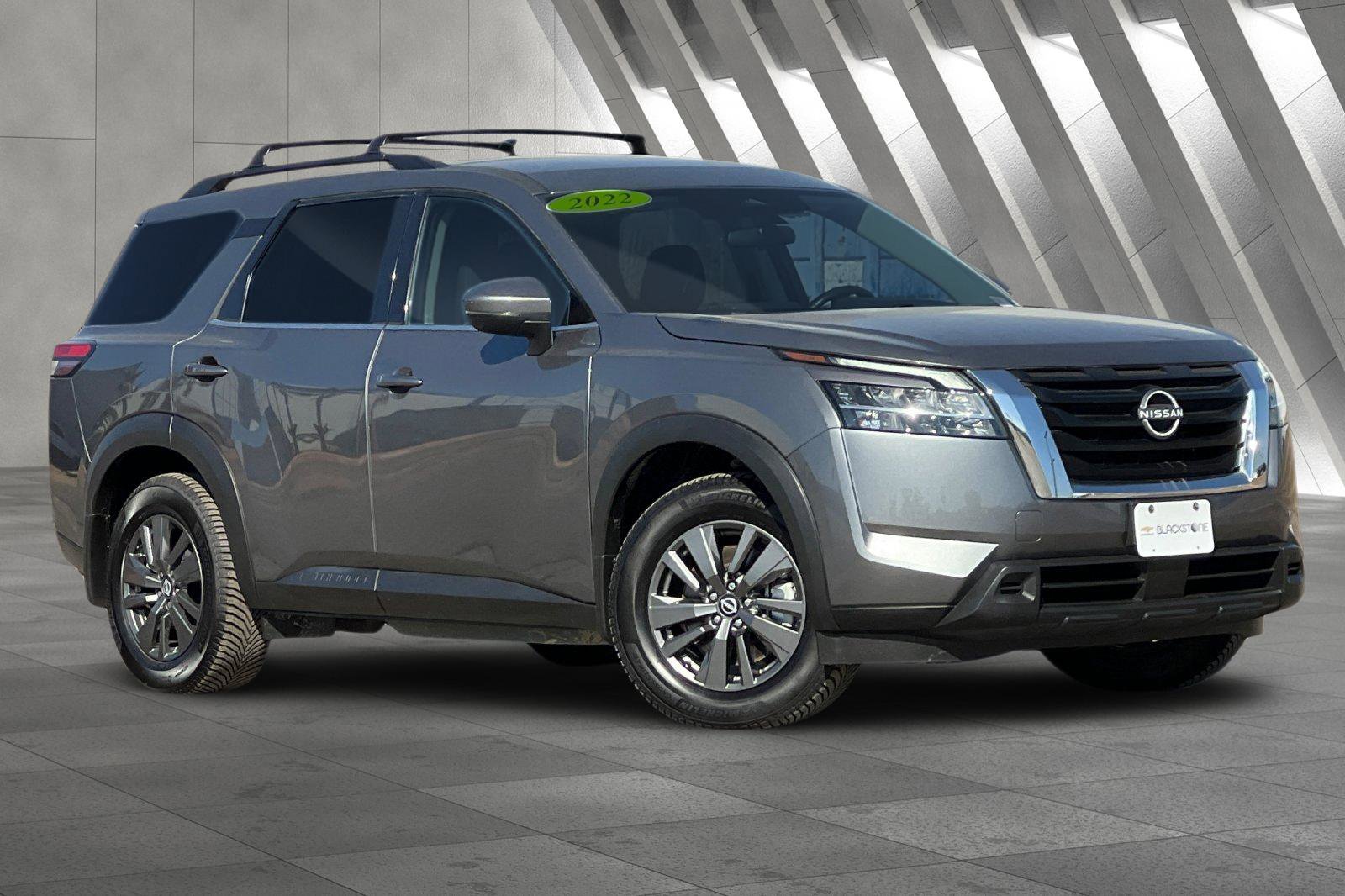 Used 2022 Nissan Pathfinder SV