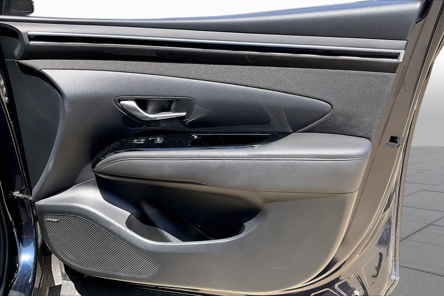 Used 2023 Hyundai Tucson Limited AWD/4WD image 23