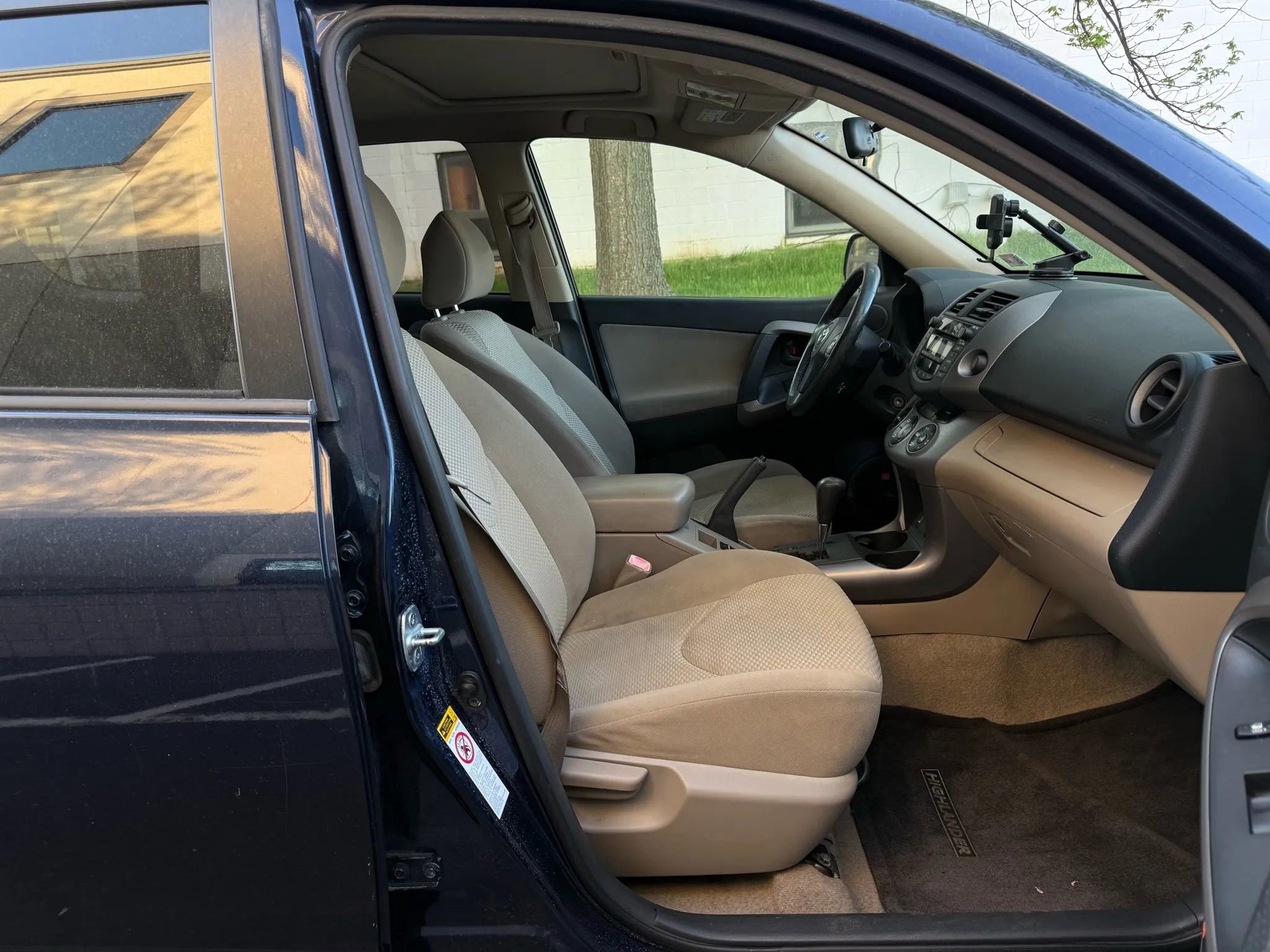 Used 2007 Toyota RAV4 Limited image 24