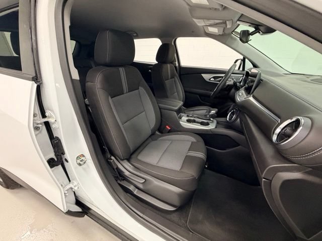 Certified 2025 Chevrolet Blazer LT AWD/4WD image 23