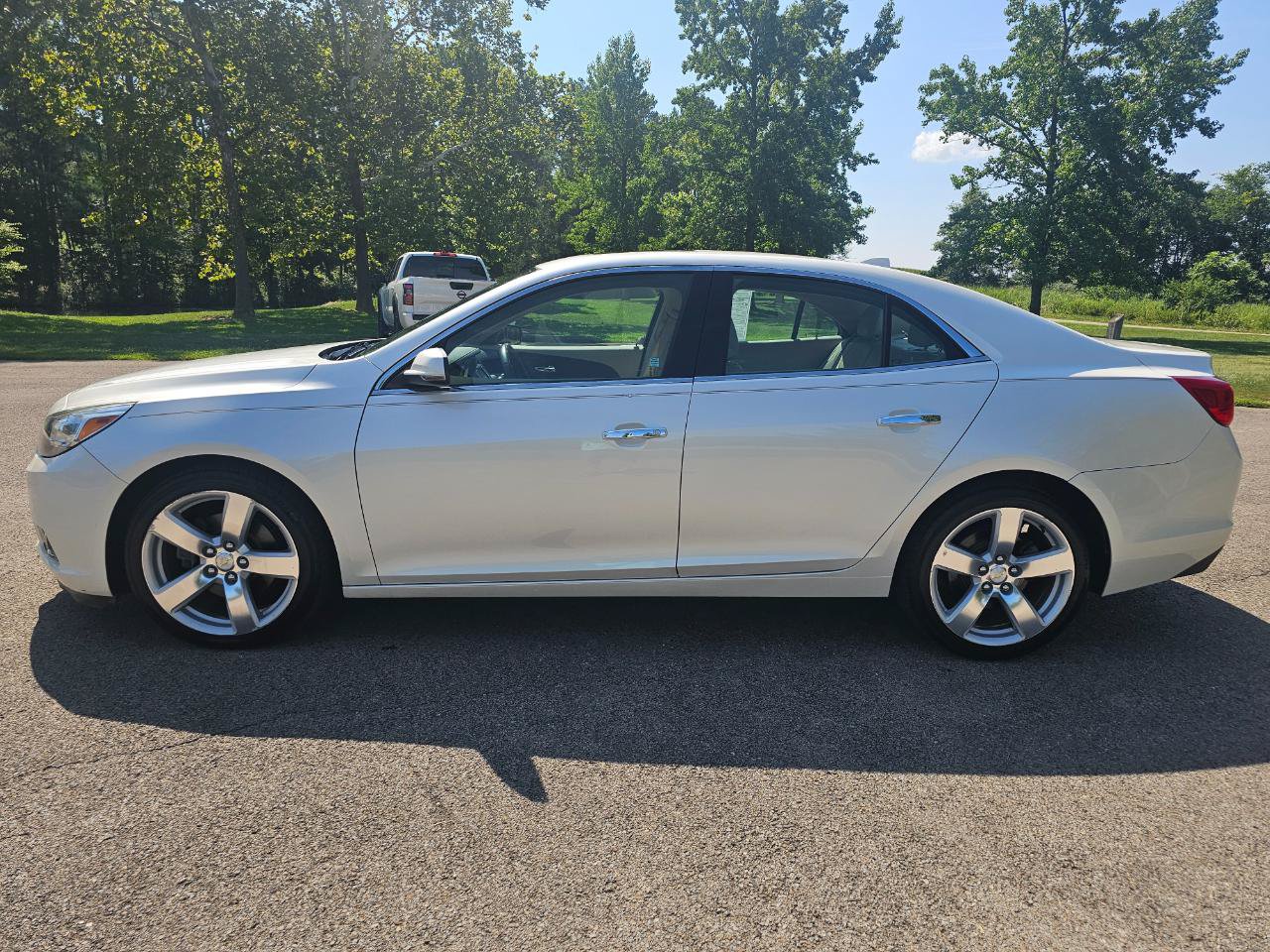 Used 2013 Chevrolet Malibu LTZ FWD image 9
