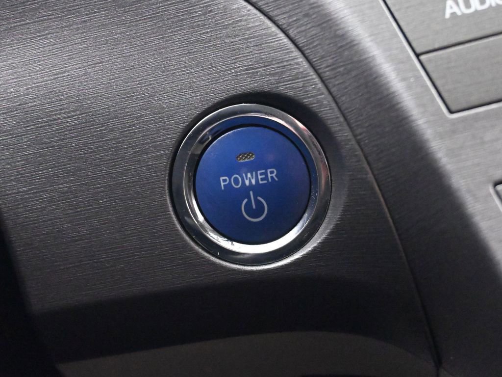 Used 2014 Toyota Prius Two image 32