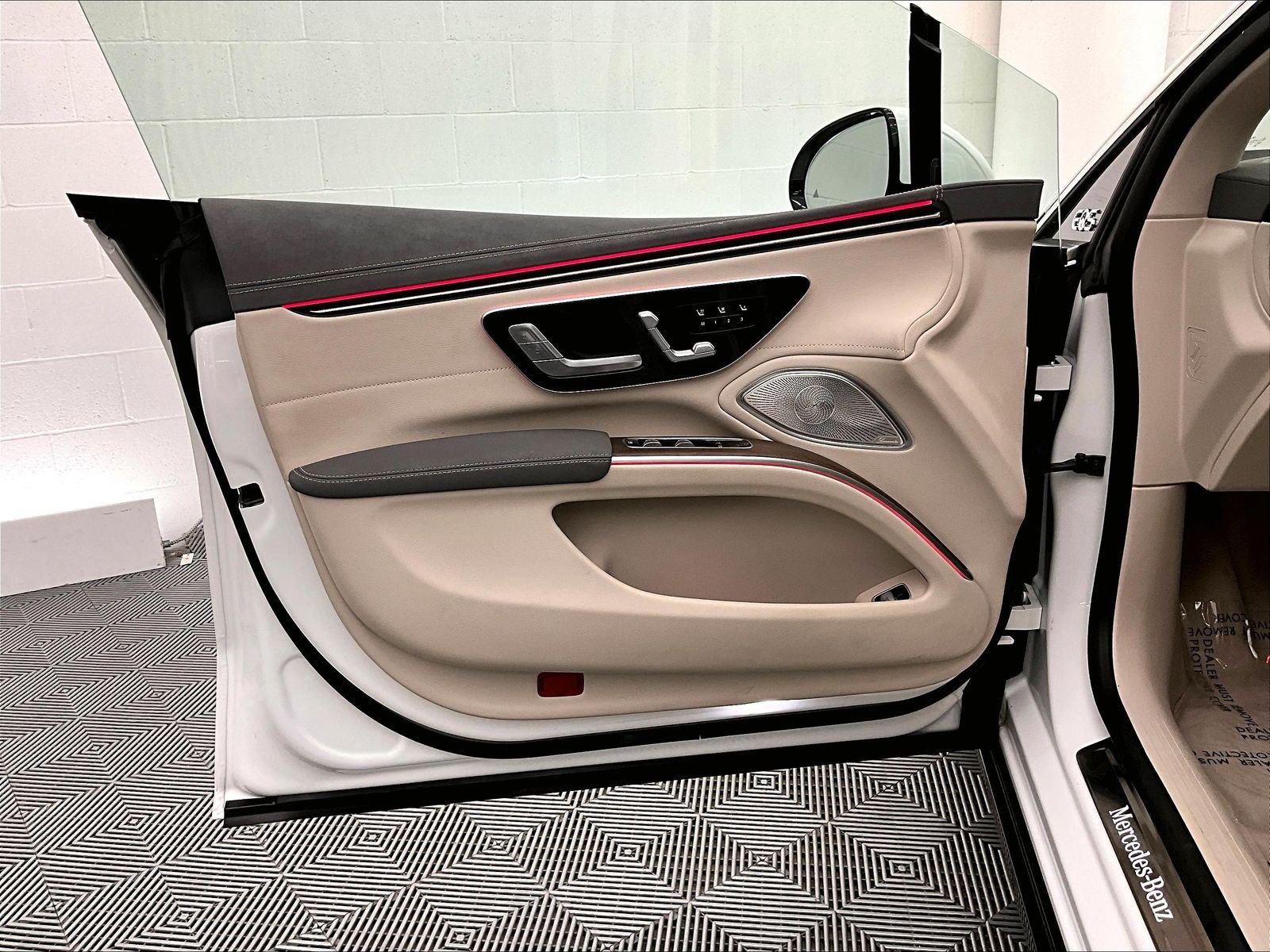 Certified 2023 Mercedes-Benz EQS 450+ Sedan image 23