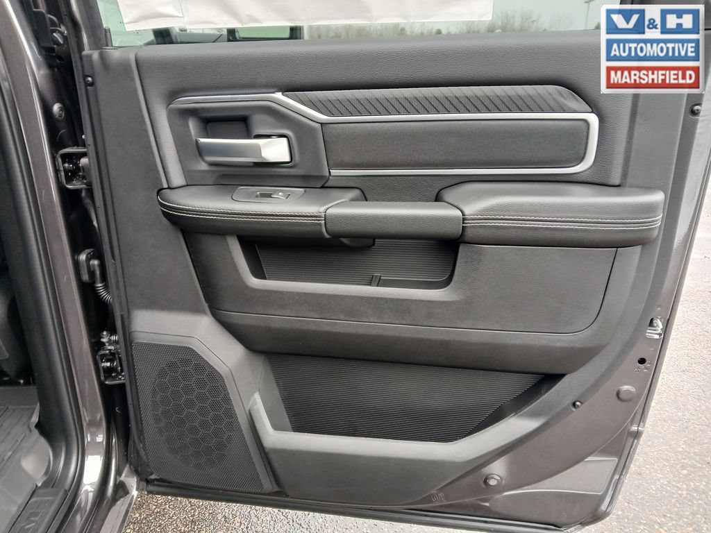 New 2026 RAM 2500 Big Horn AWD/4WD image 31