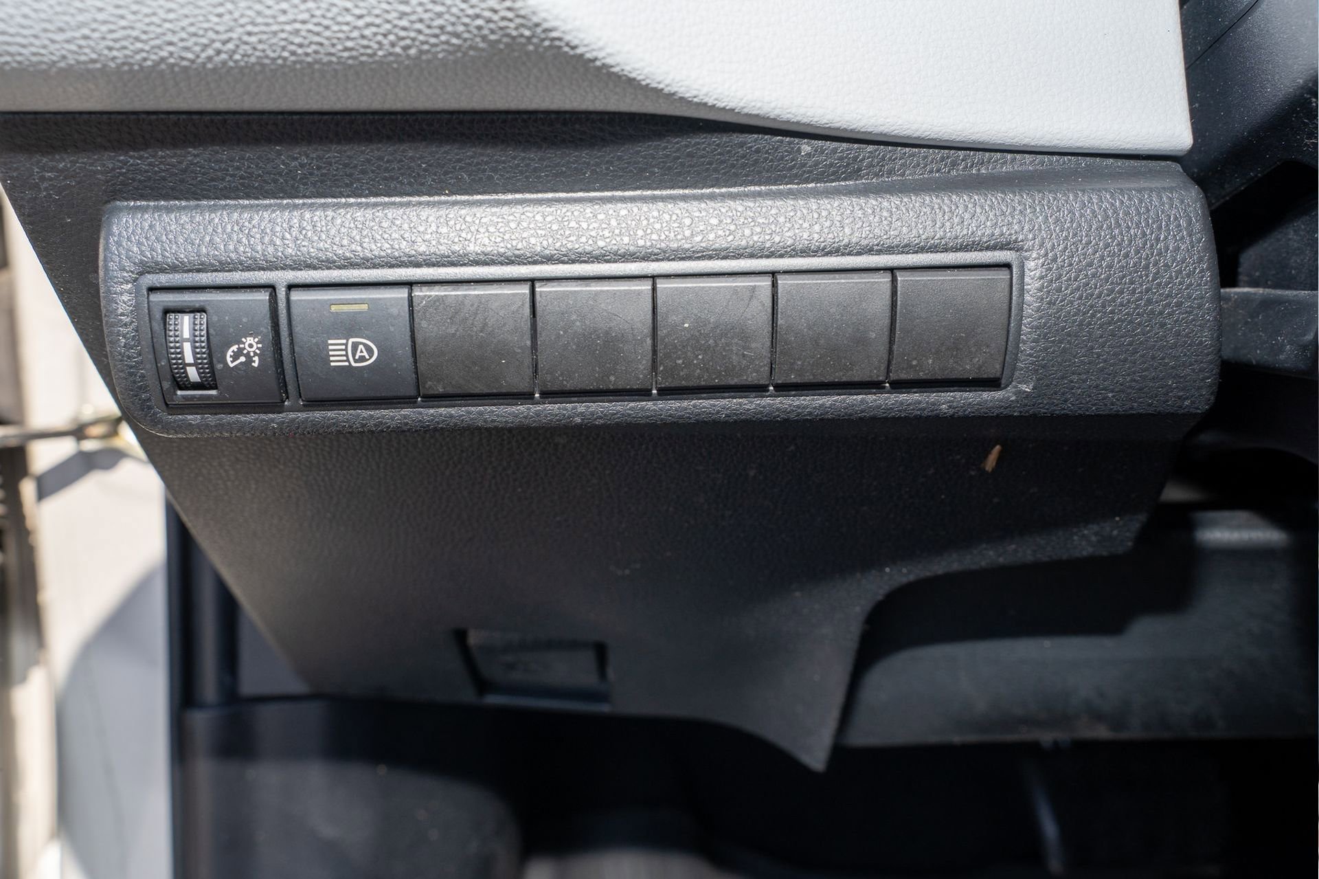 Used 2022 Toyota Corolla SE image 28