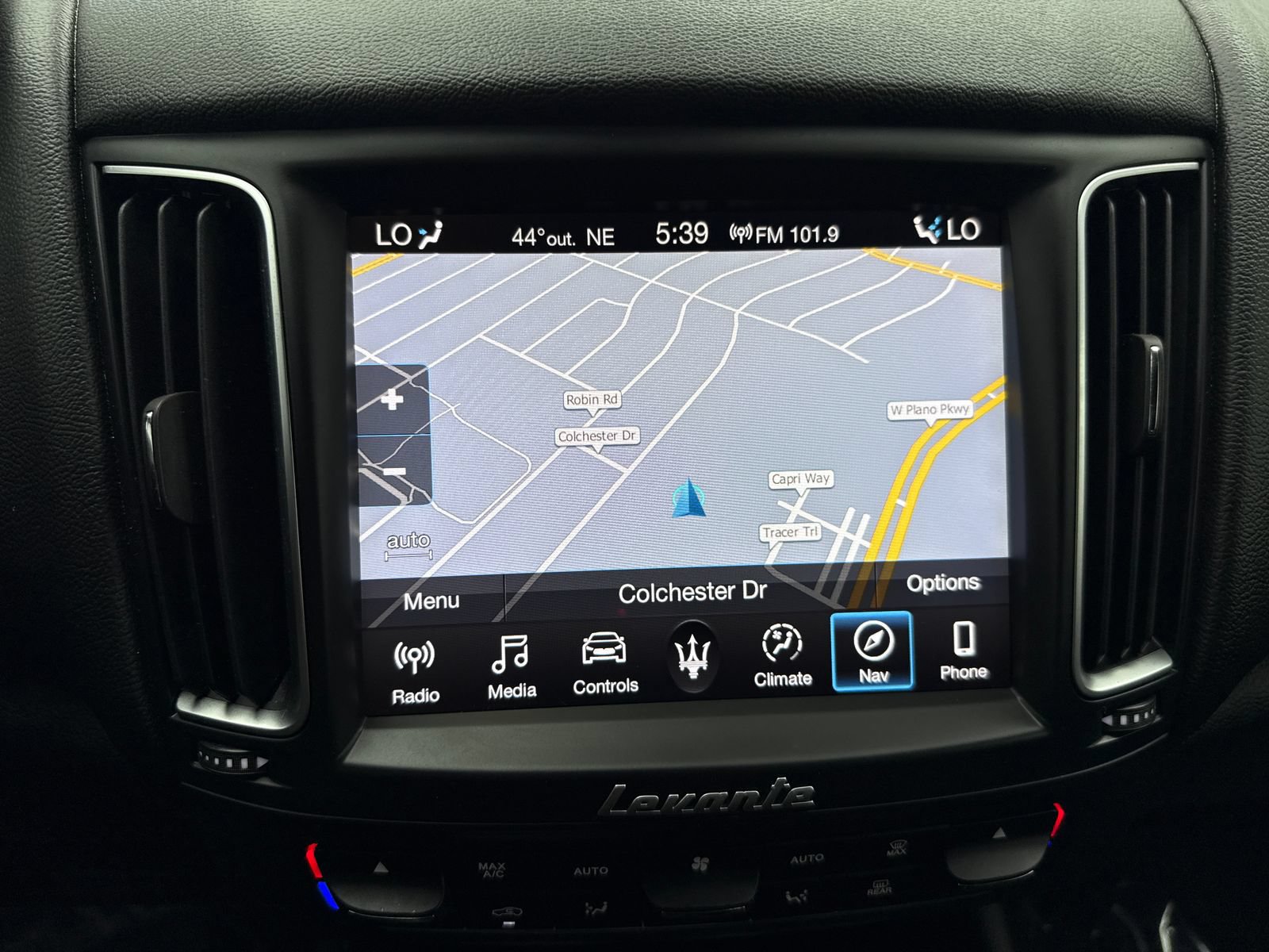 Used 2019 Maserati Levante AWD/4WD image 30