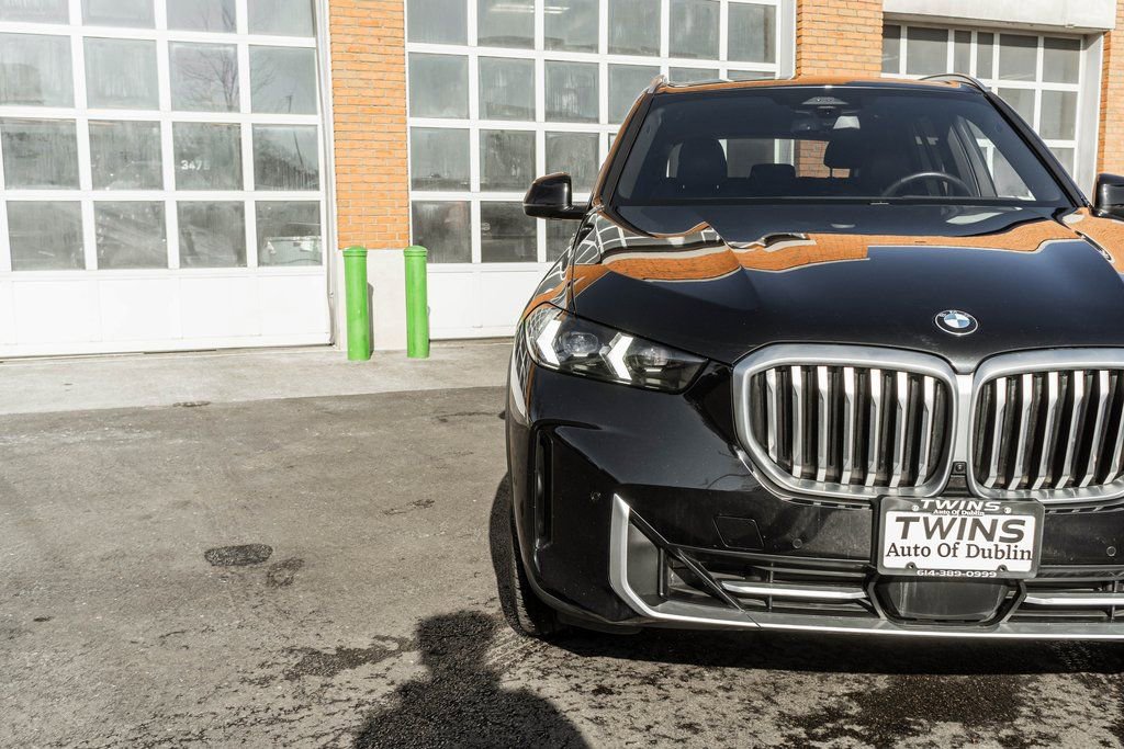 Used 2024 BMW X5 xDrive40i w/ Premium Essential Package image 39