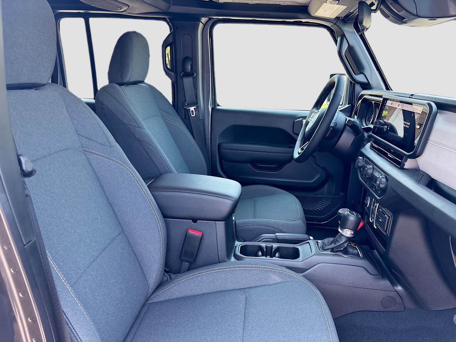 New 2026 Jeep Gladiator Sport AWD/4WD image 30