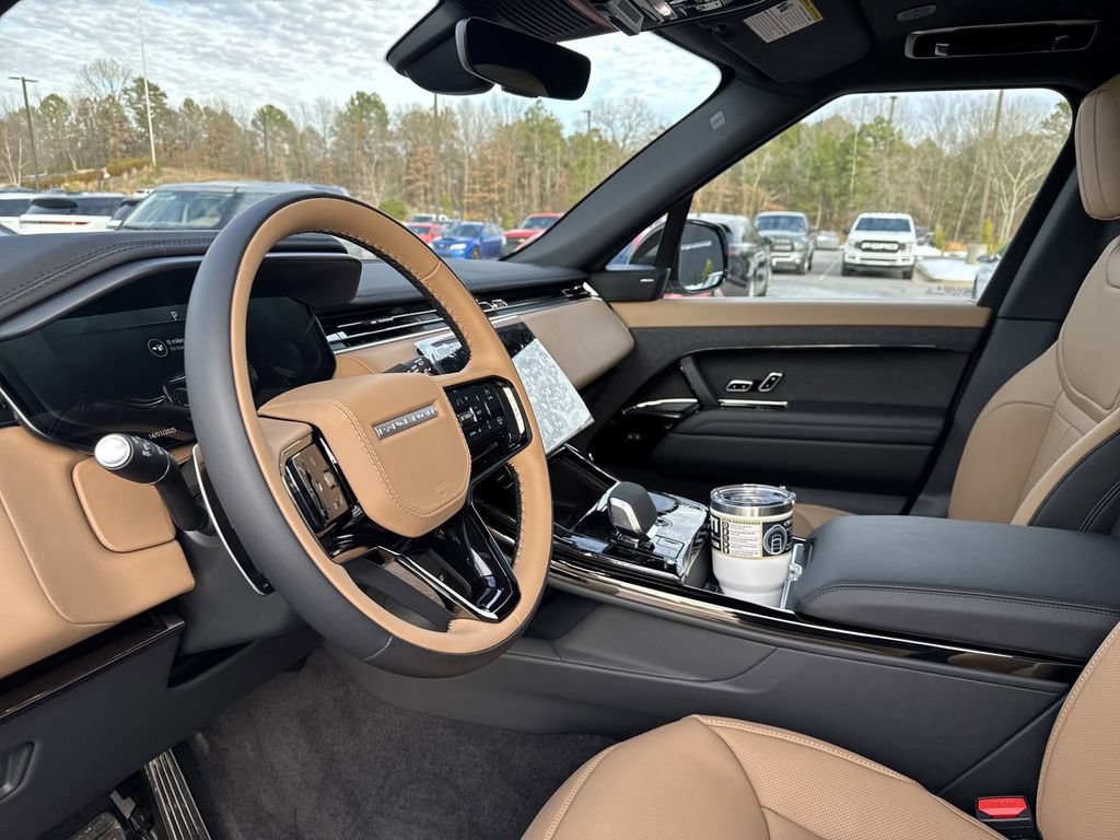 New 2025 Land Rover Range Rover Sport Dynamic SE AWD/4WD image 13