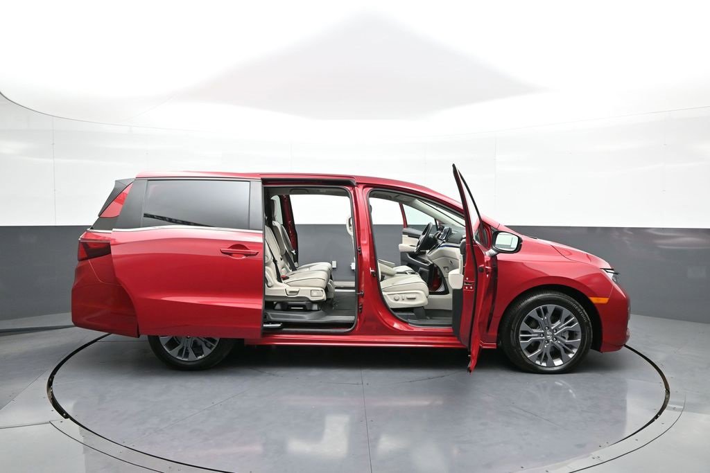 Certified 2025 Honda Odyssey Touring image 45