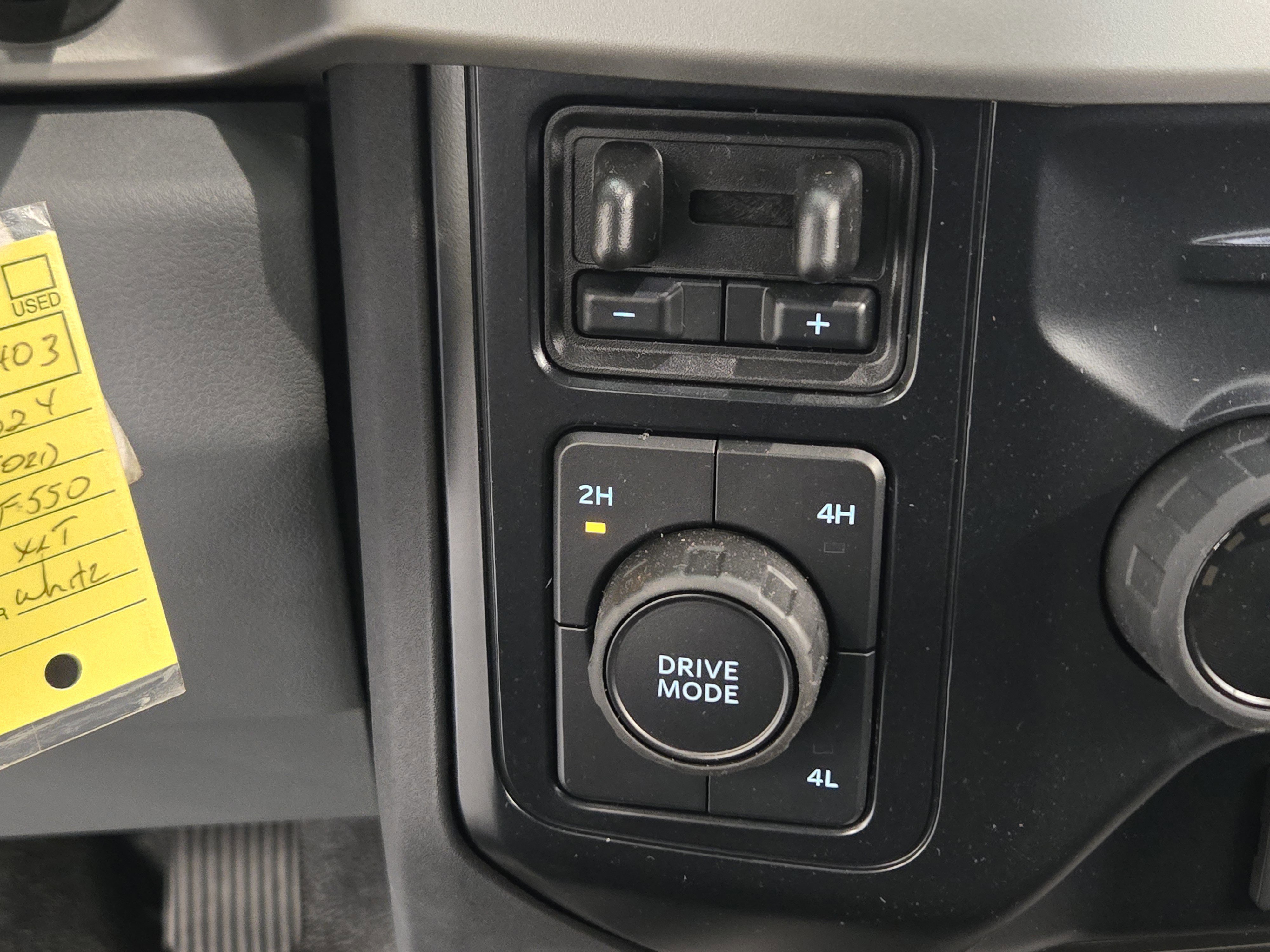 Used 2024 Ford F550 4x4 SuperCab Super Duty image 17