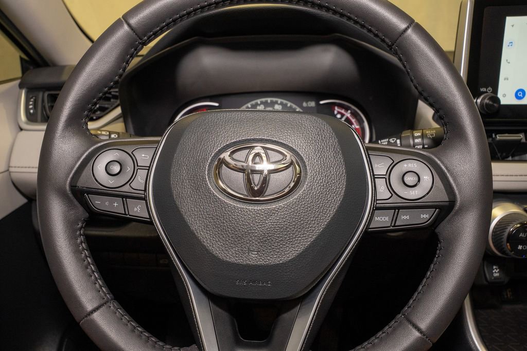 Used 2025 Toyota RAV4 XLE Premium image 19