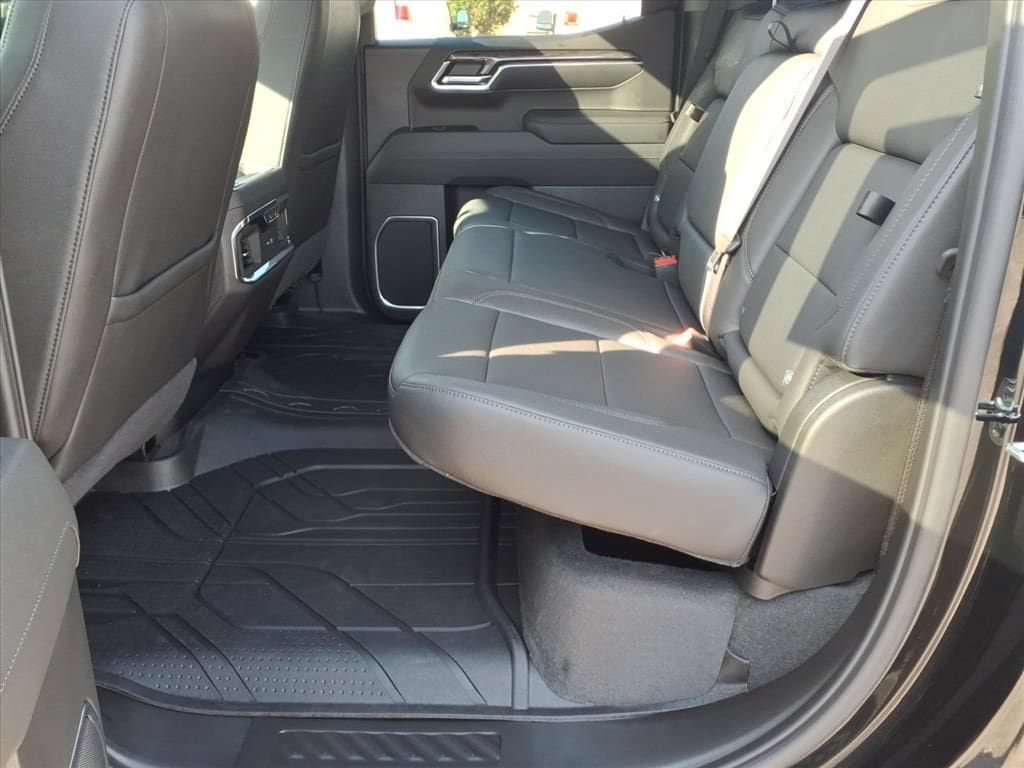 New 2026 Chevrolet Silverado 1500 LTZ w/ Technology Package RWD image 18