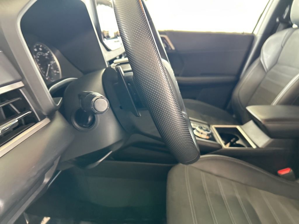 Used 2024 Mitsubishi Outlander AWD image 43