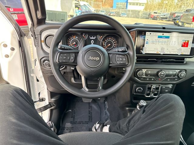 New 2026 Jeep Gladiator Sport image 17