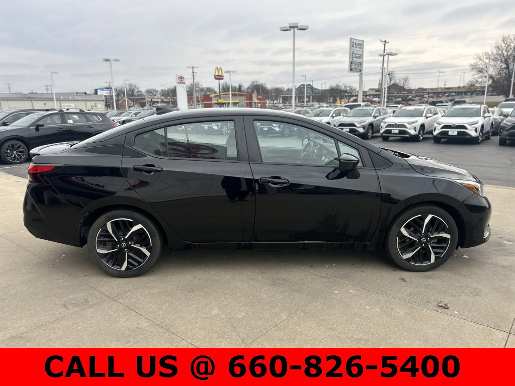 Used 2024 Nissan Versa SR image 4