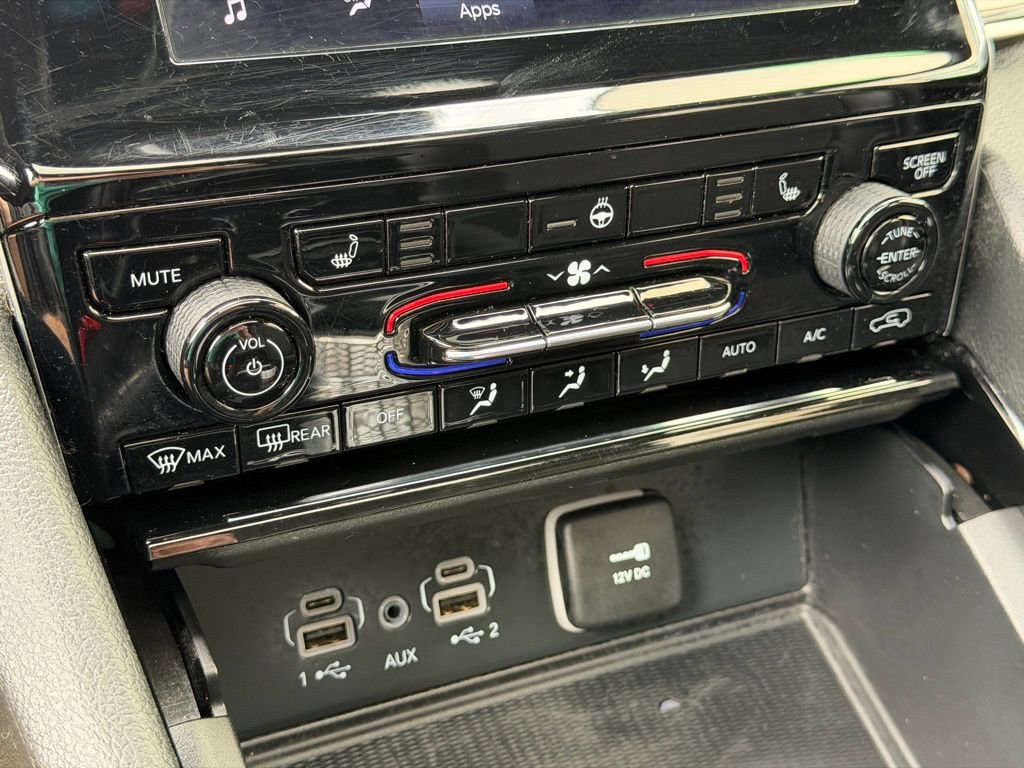 Used 2023 Jeep Grand Cherokee Altitude image 15