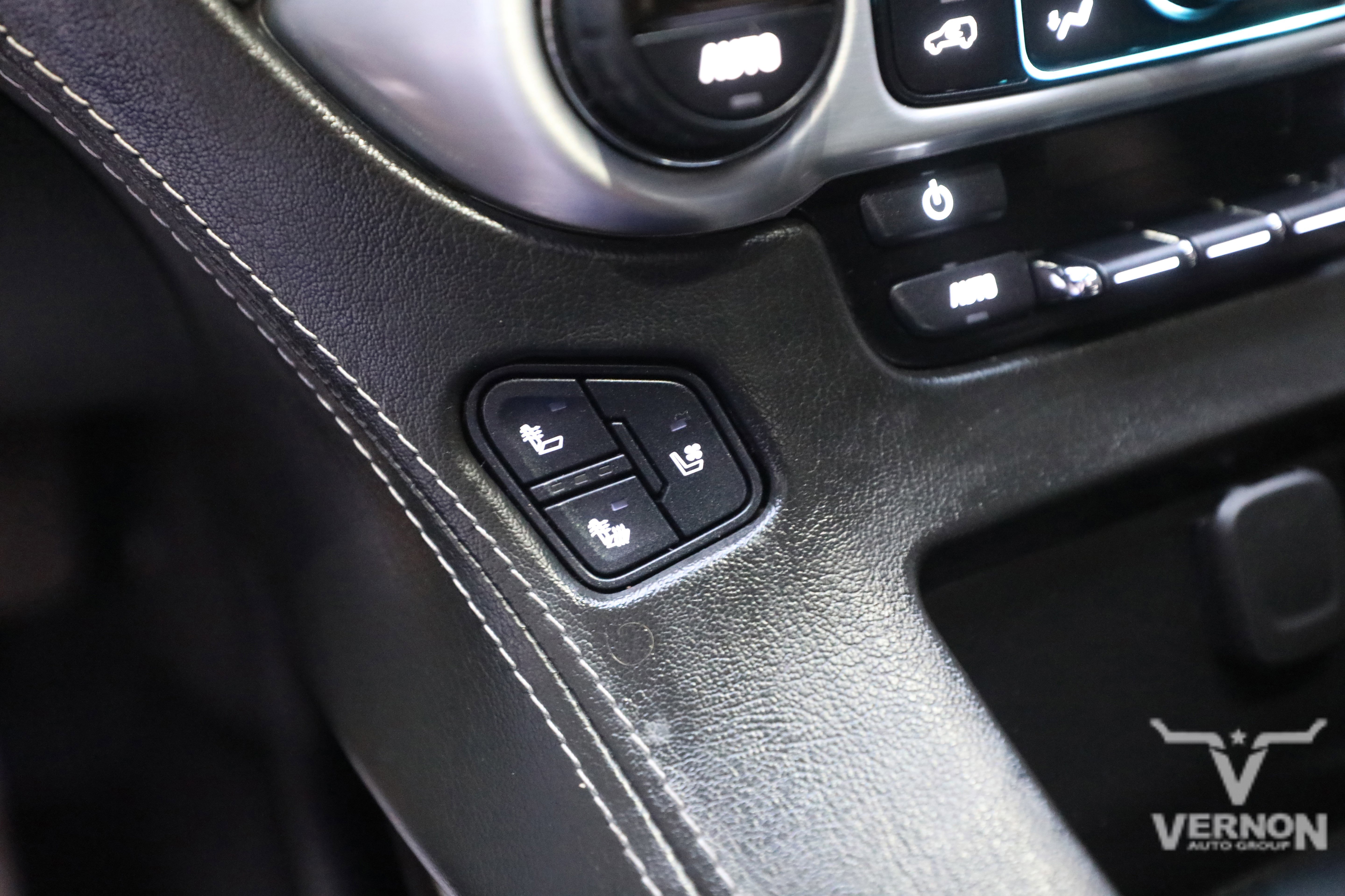 Used 2020 GMC Yukon XL SLT w/ Premium Edition image 43