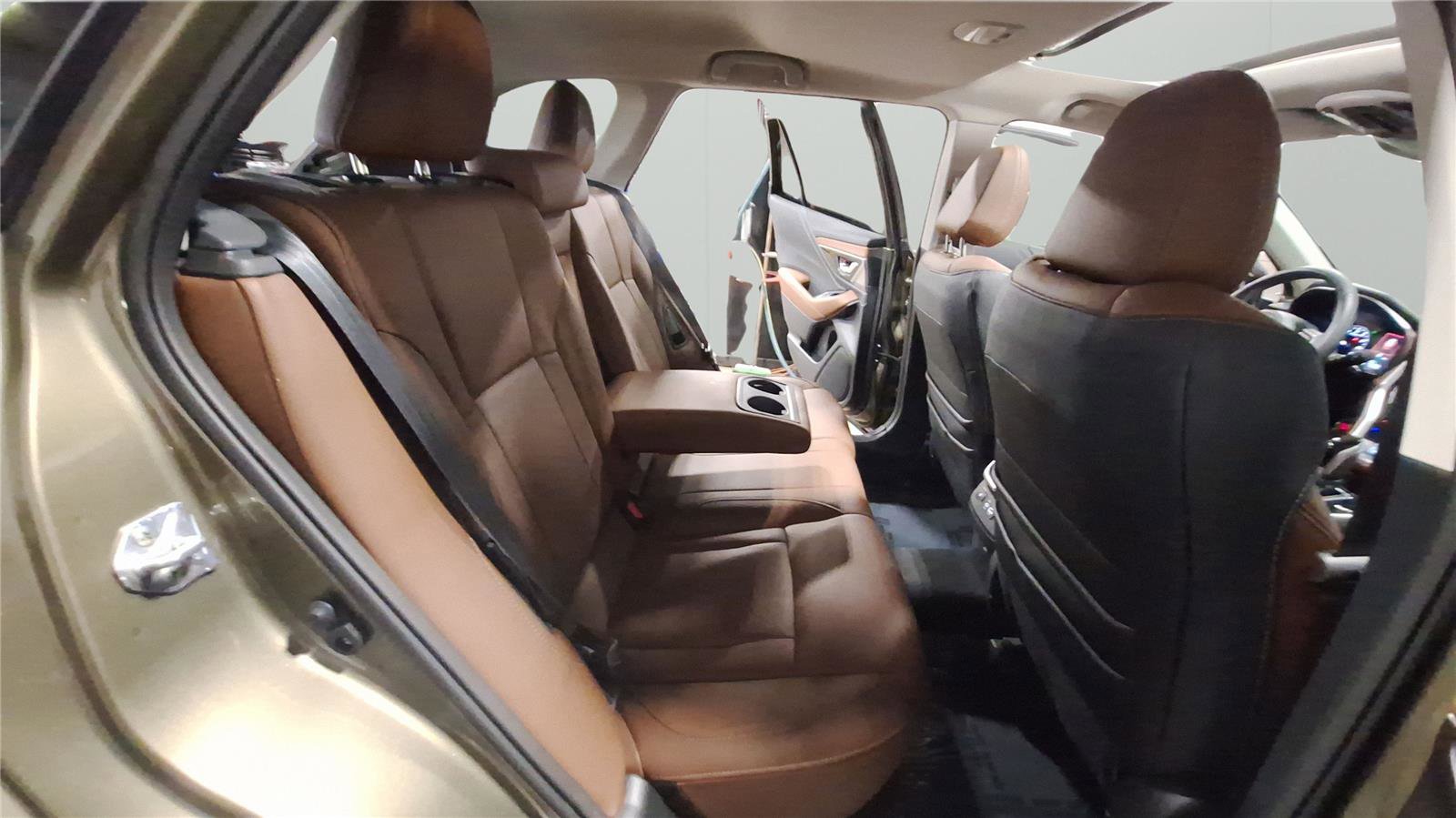 Used 2023 Subaru Outback Touring image 19