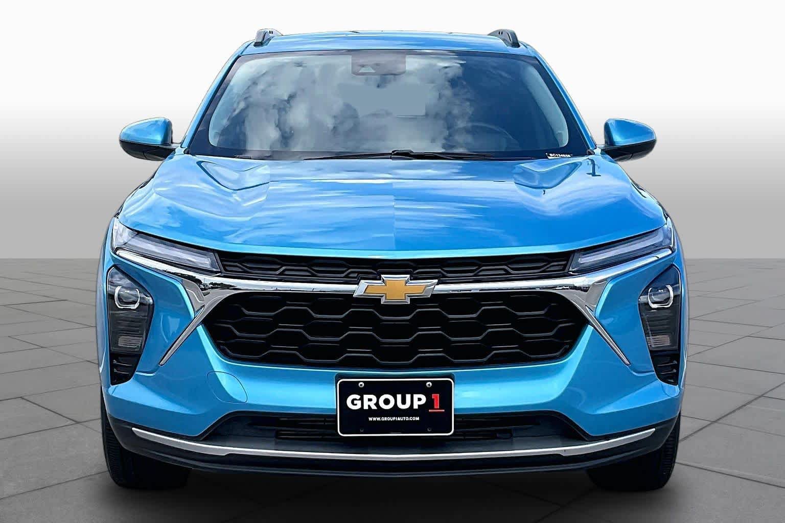 Used 2025 Chevrolet Trax LT w/ Driver Confidence Package FWD image 4