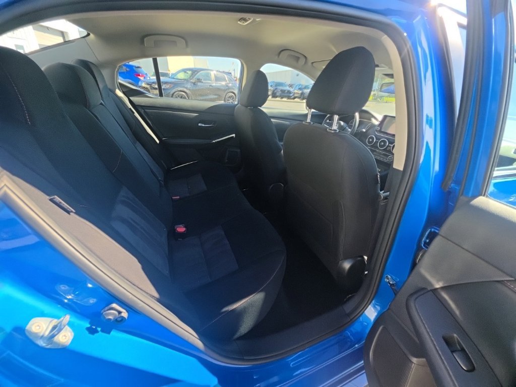 Used 2025 Nissan Sentra SR FWD image 31