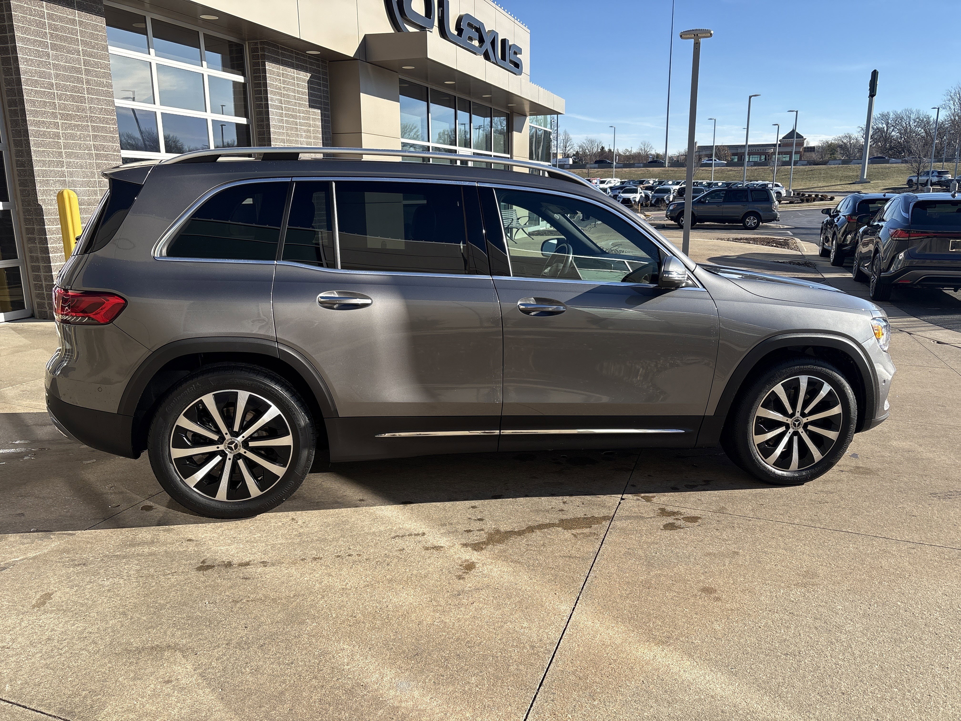 Used 2020 Mercedes-Benz GLB 250 4MATIC image 11