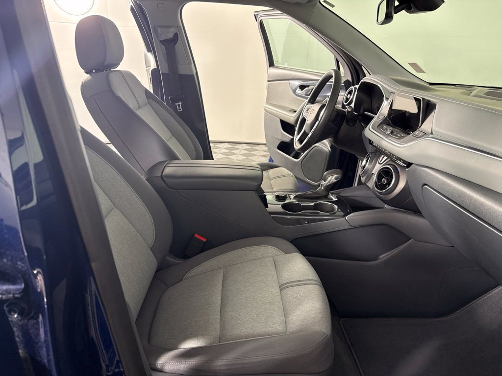 Used 2022 Chevrolet Blazer LT FWD image 33