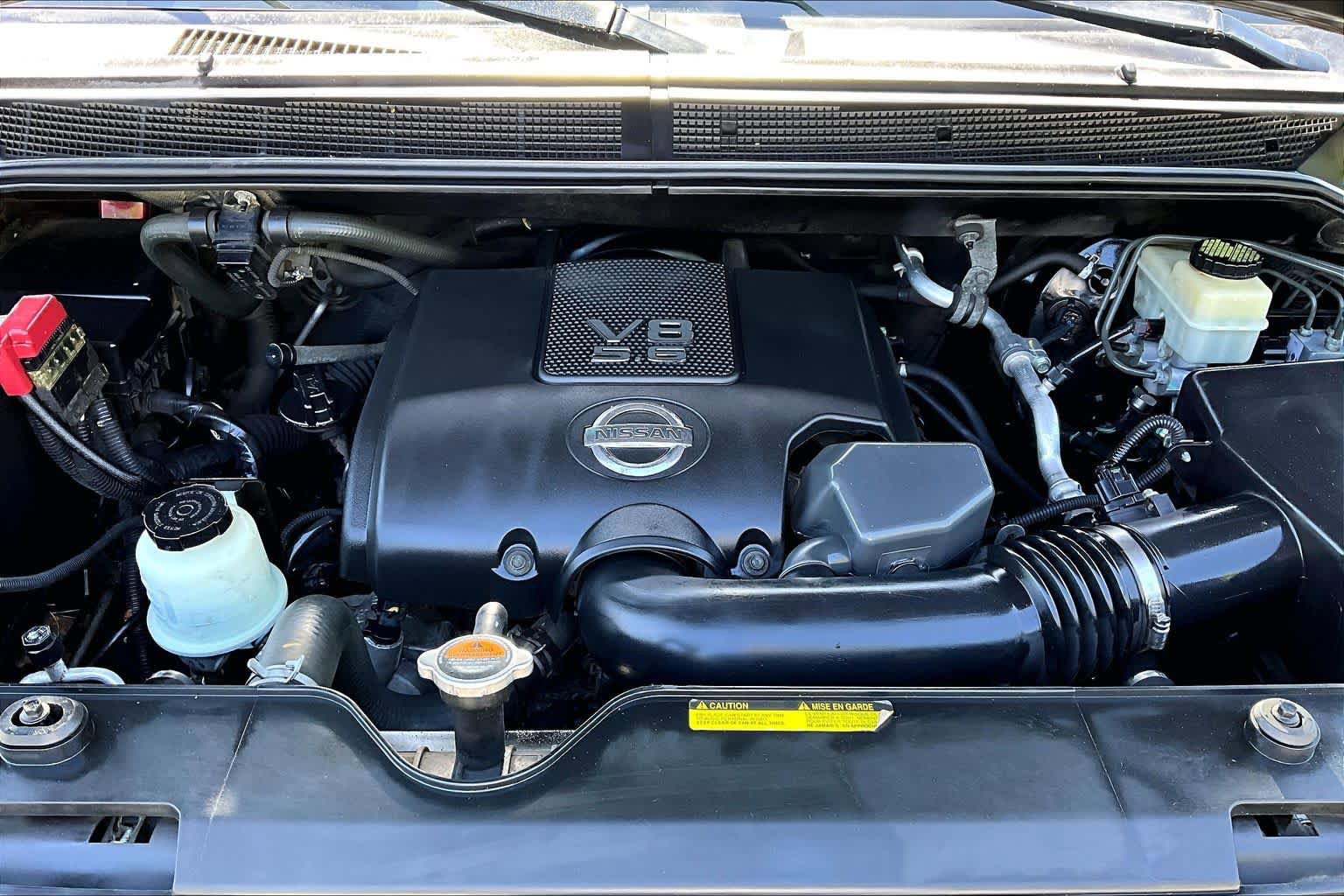 Used 2014 Nissan Titan SV w/ SV Premium Utility Package AWD/4WD image 31