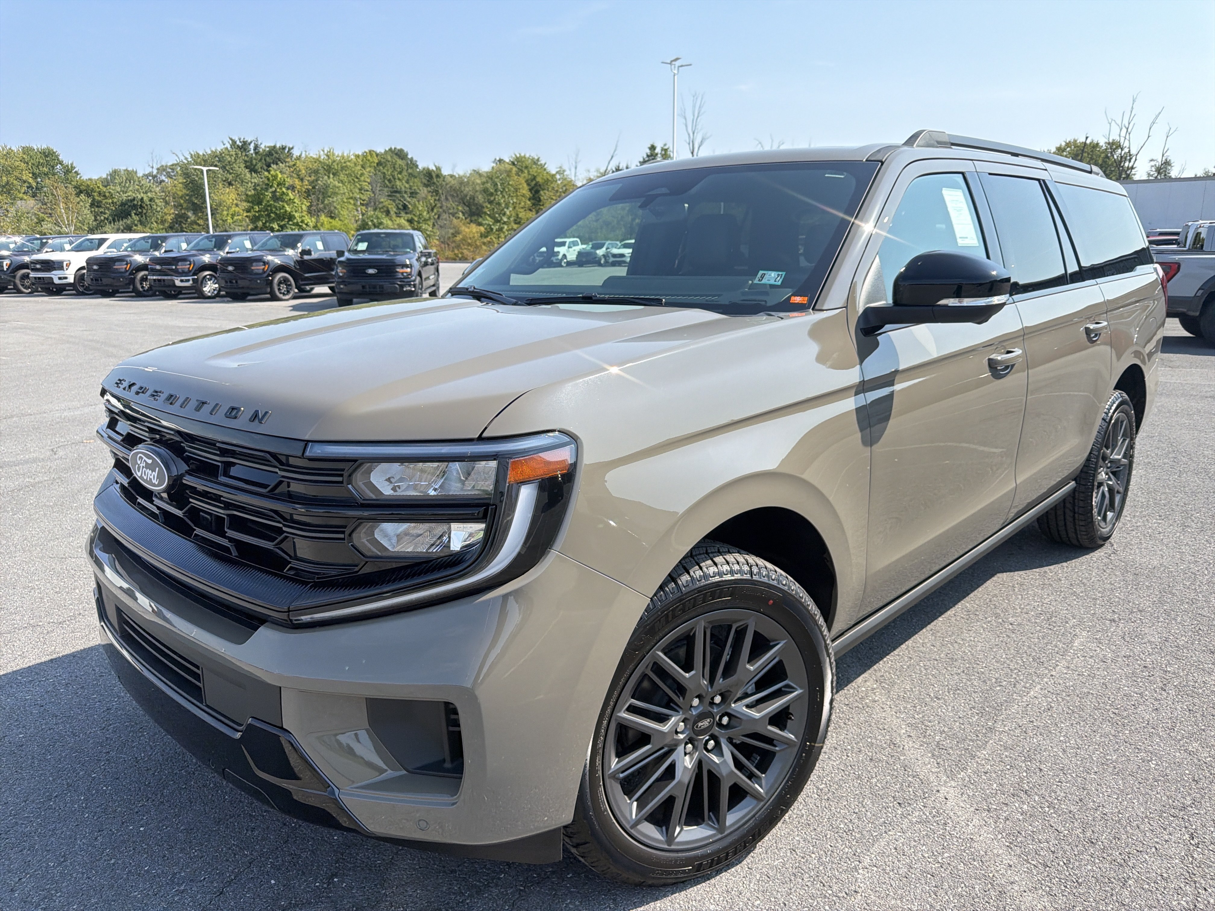 New 2027 Ford Expedition Max Platinum w/ Stealth Appearance Package AWD/4WD image 8