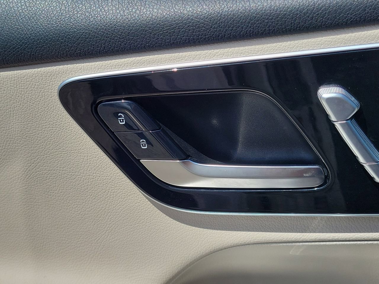 Used 2026 Mercedes-Benz GLC 300 image 23