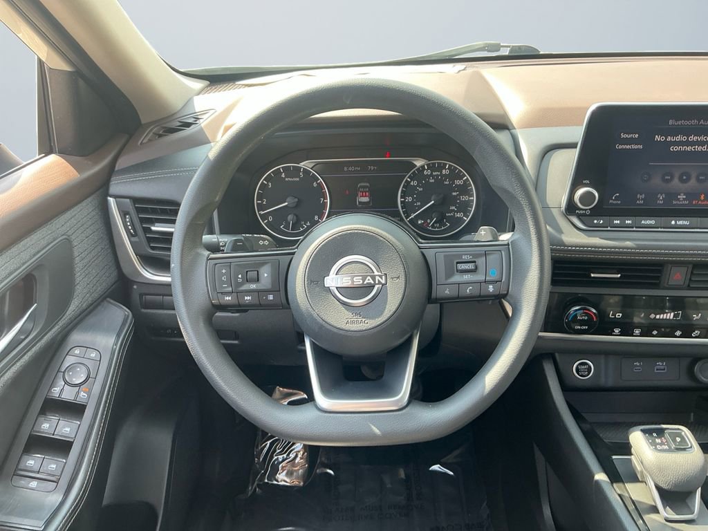 Used 2023 Nissan Rogue SV image 12