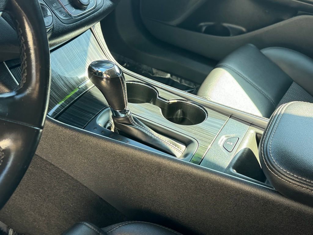 Used 2019 Chevrolet Impala LT FWD image 14