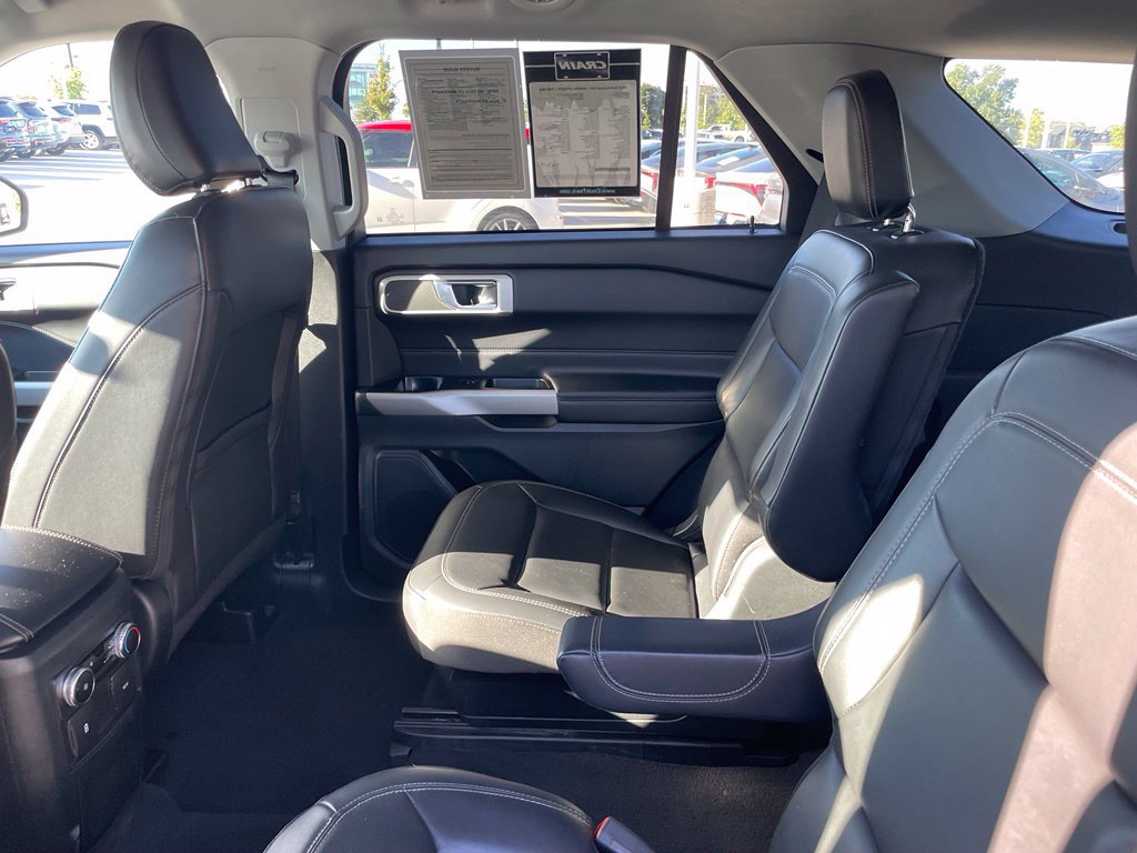 Used 2022 Ford Explorer XLT w/ Equipment Group 202A RWD image 26