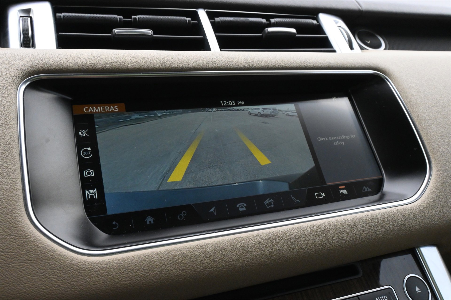 Used 2017 Land Rover Range Rover Sport HSE image 13