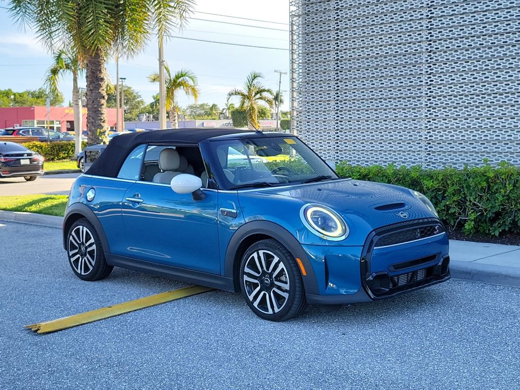 Used 2023 MINI Cooper S w/ Signature Upholstery Package FWD video 1