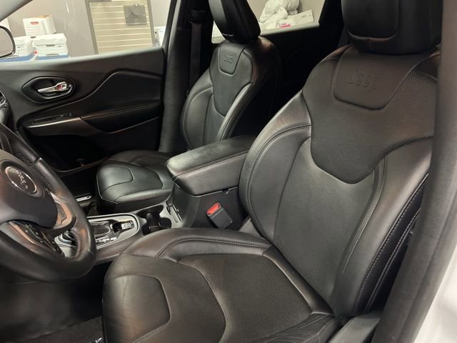 Used 2019 Jeep Cherokee Limited image 21