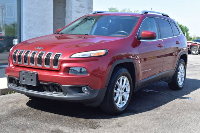 Used 2015 Jeep Cherokee Latitude w/ Cold Weather Group AWD/4WD image 15