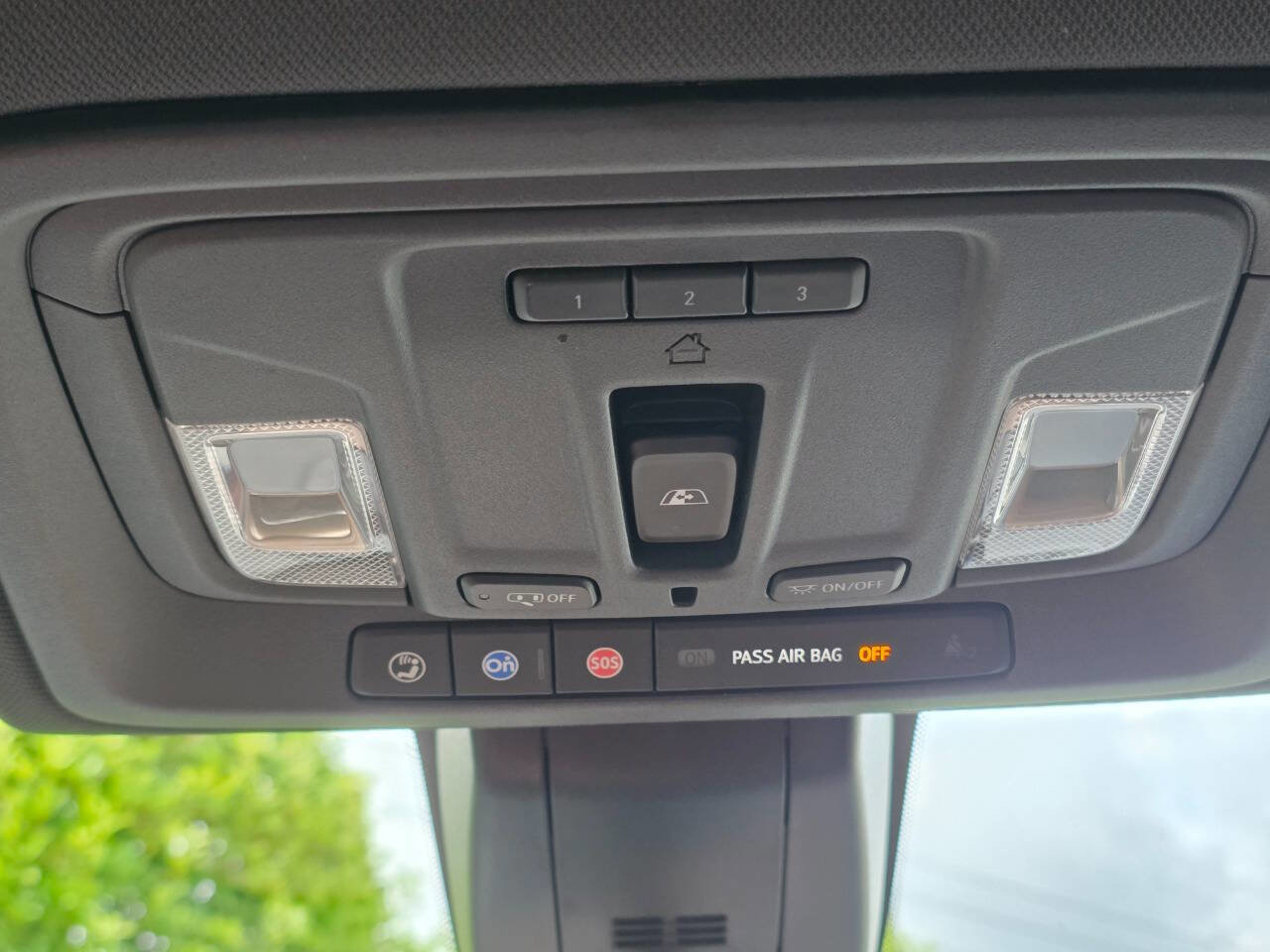 Used 2019 Chevrolet Silverado 1500 High Country w/ Technology Package image 41