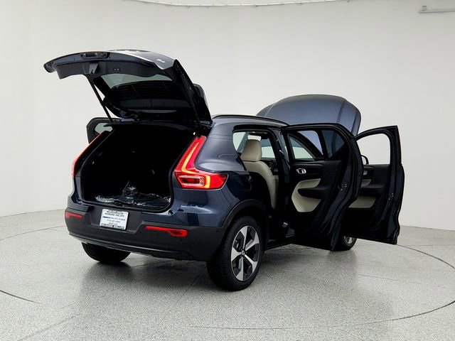 New 2026 Volvo XC40 B4 Plus w/ Climate Package image 11