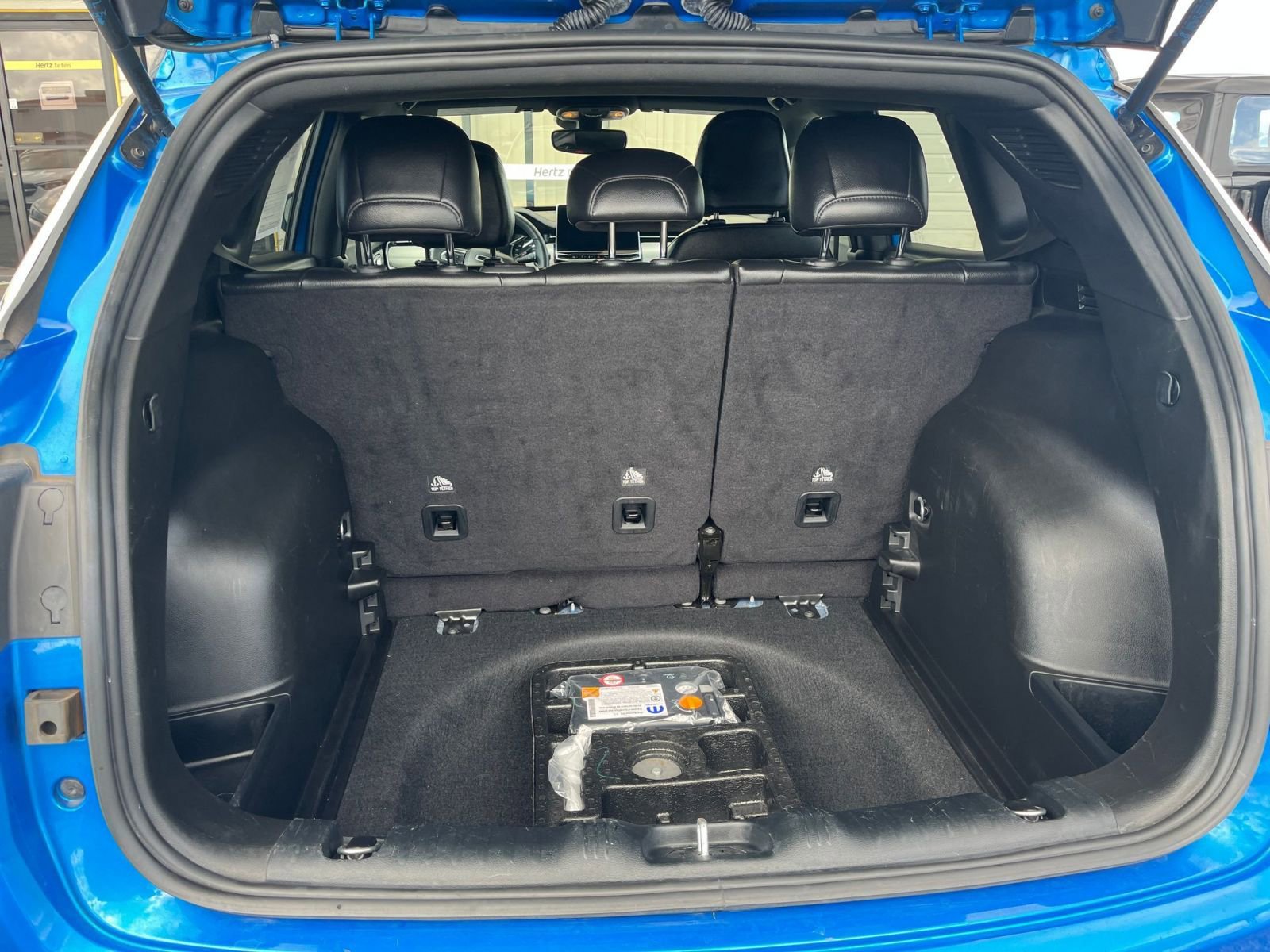 Used 2025 Jeep Compass Limited image 32