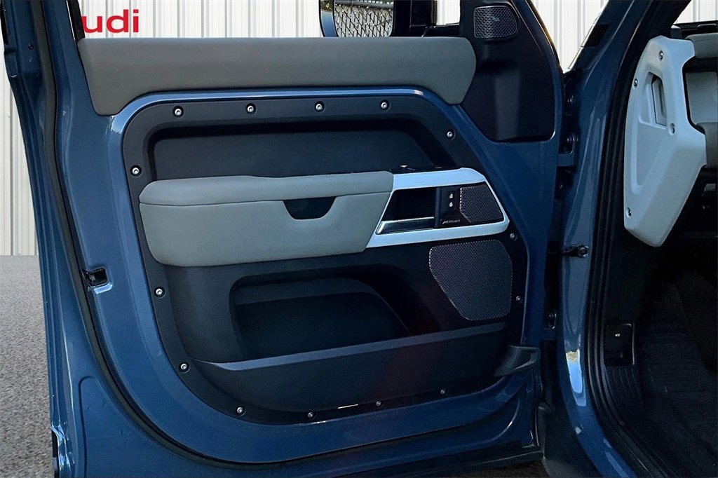 Used 2023 Land Rover Defender 110 S image 20